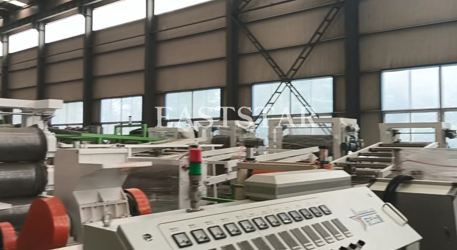 Ulkomaisen asiakkaan vierailu ABS-muovilevyjen ekstruusiolinjan yhteistyöhön