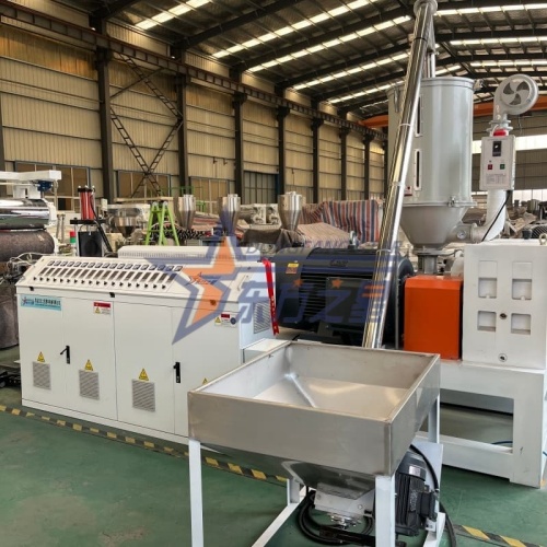 Pelleteistä täydelliseen pitoon: TPE-liukumaton tuotantolinja