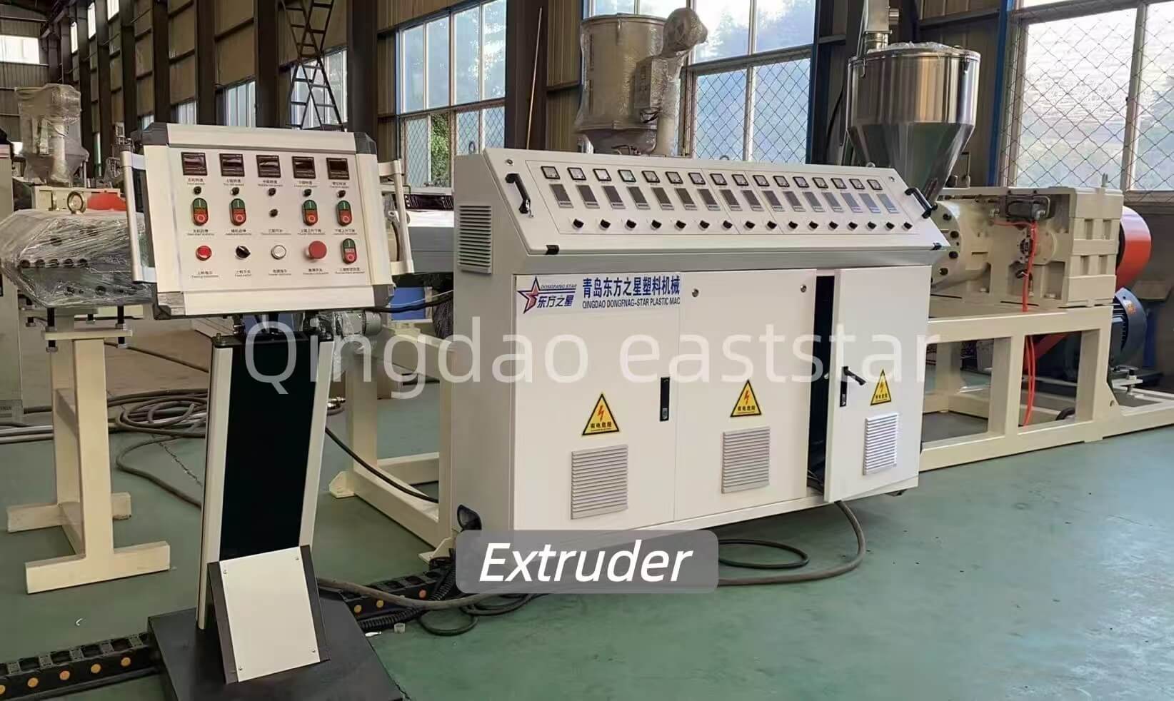 PE-viemäröintilevyjen tuotantolinja